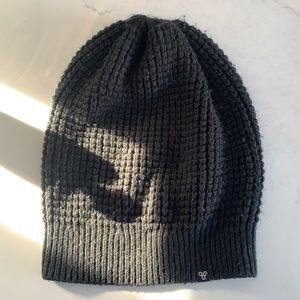 Aritzia Black Slouchy Beanie